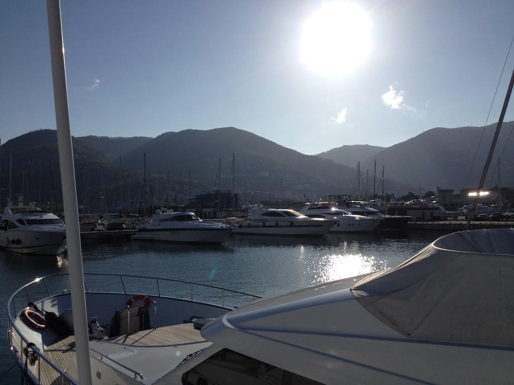 Riviera Boat Resort La Spezia Buitenkant foto
