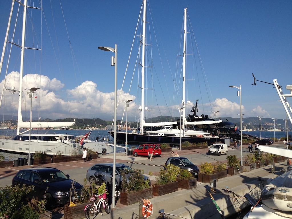 Riviera Boat Resort La Spezia Buitenkant foto